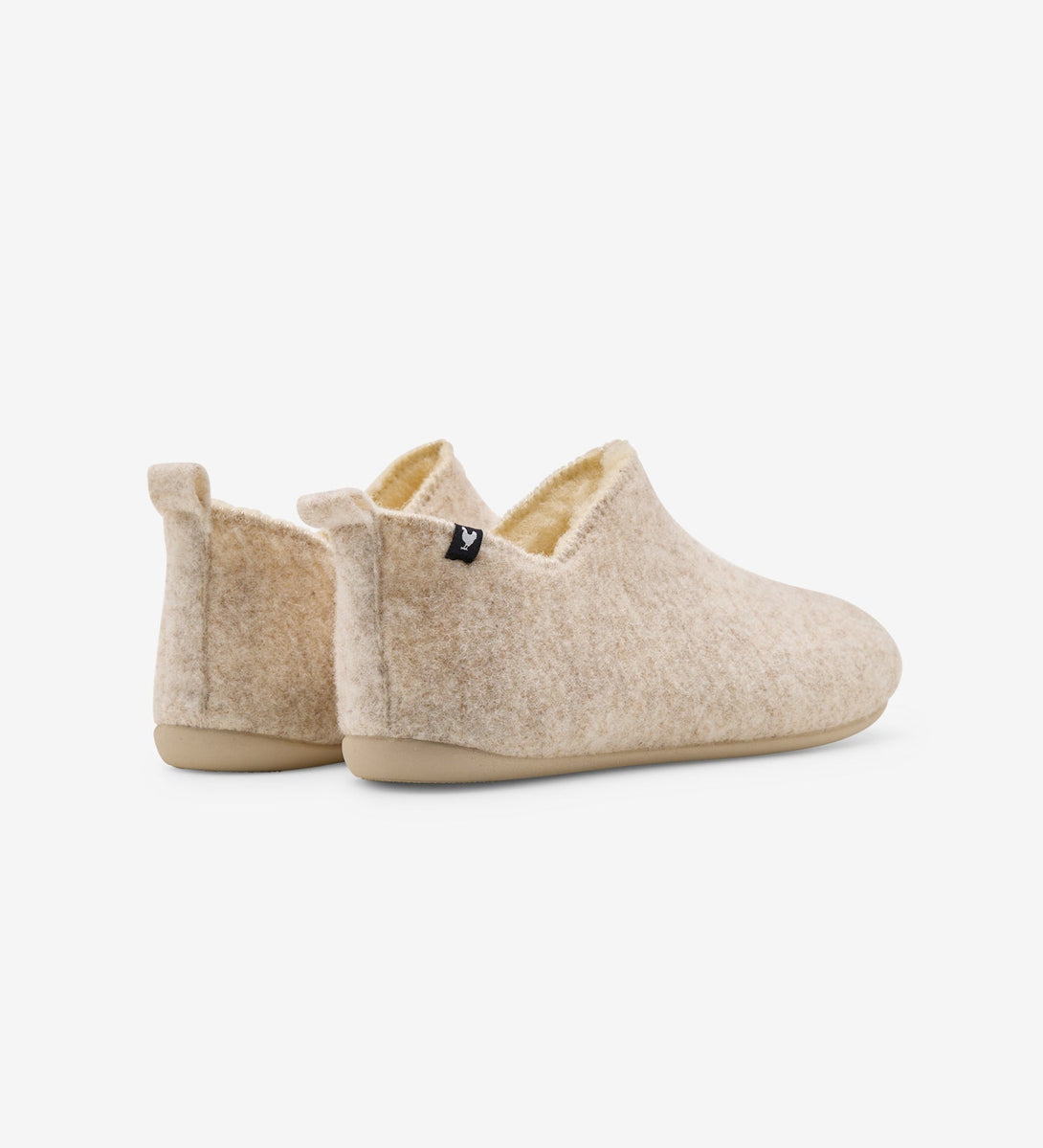 ZAPATILLAS DE CASA RIKA BEIGE-WalkinPitas